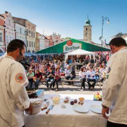 Gastronomické slavnosti v Litomyšli: kulinářské zážitky a Rajská open